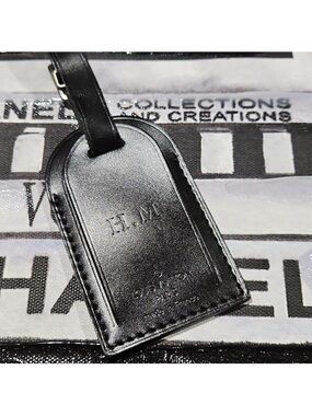 Louis Vuitton Black Leather Travel Tag EUC(H.M. Initial)